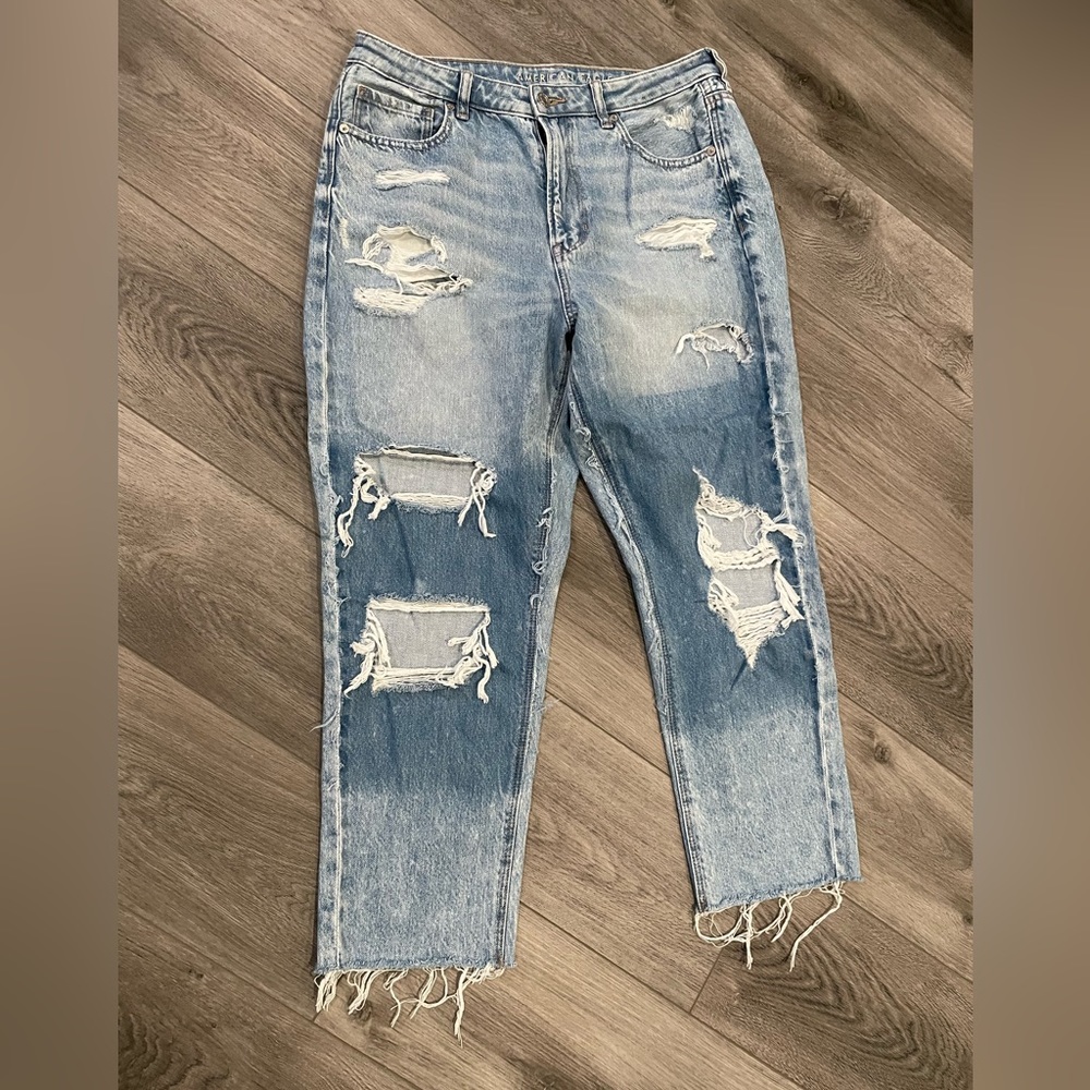 American Eagle Mom Jeans